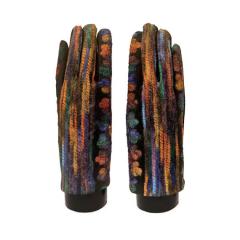 Yarn design with a beautiful multi color horizontal stripe